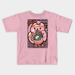 Lucky cat eating noodles Kids T-Shirt